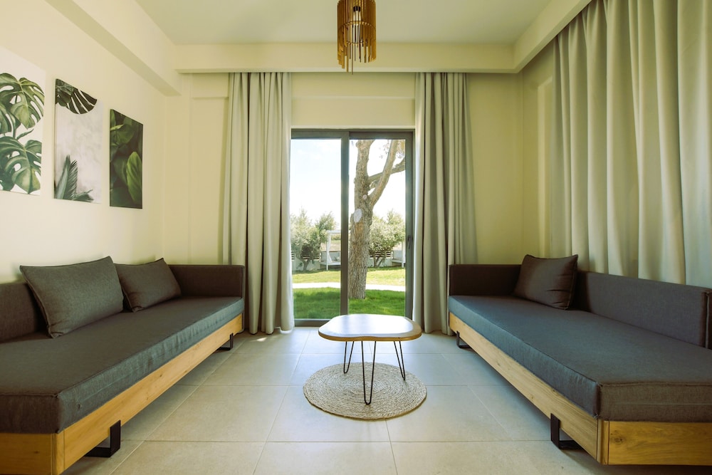 Malena Hotel & Suites - Adults Only by Omilos Hotels — Hotel rooms in Gazi