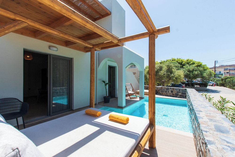 Malena Hotel & Suites - Adults Only by Omilos Hotels — Swimming pool in Gazi