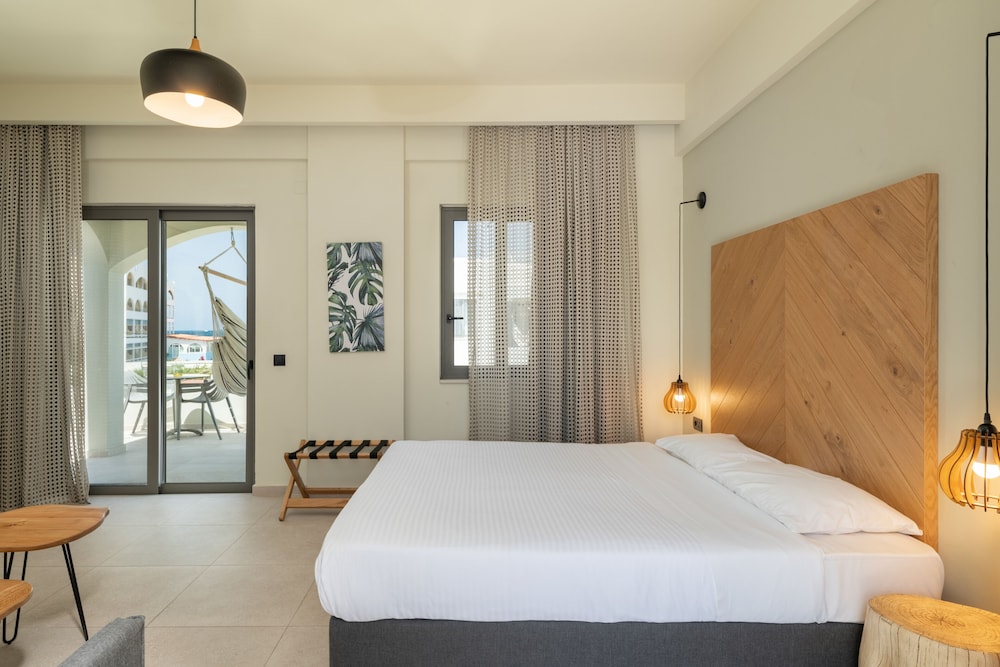Malena Hotel & Suites - Adults Only by Omilos Hotels — Hotel rooms in Gazi