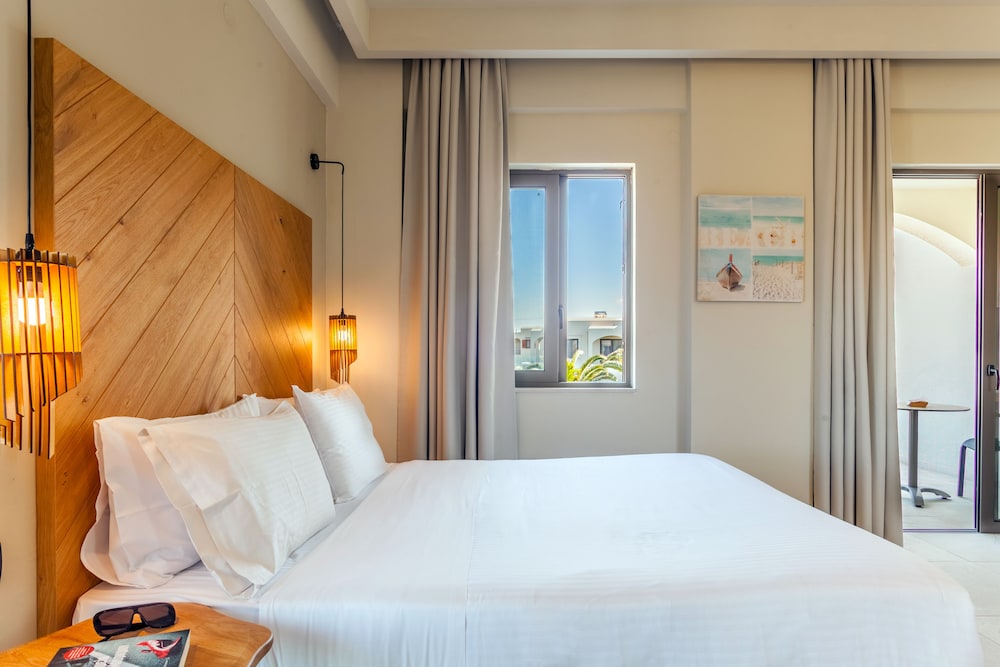 Malena Hotel & Suites - Adults Only by Omilos Hotels — Hotel rooms in Gazi