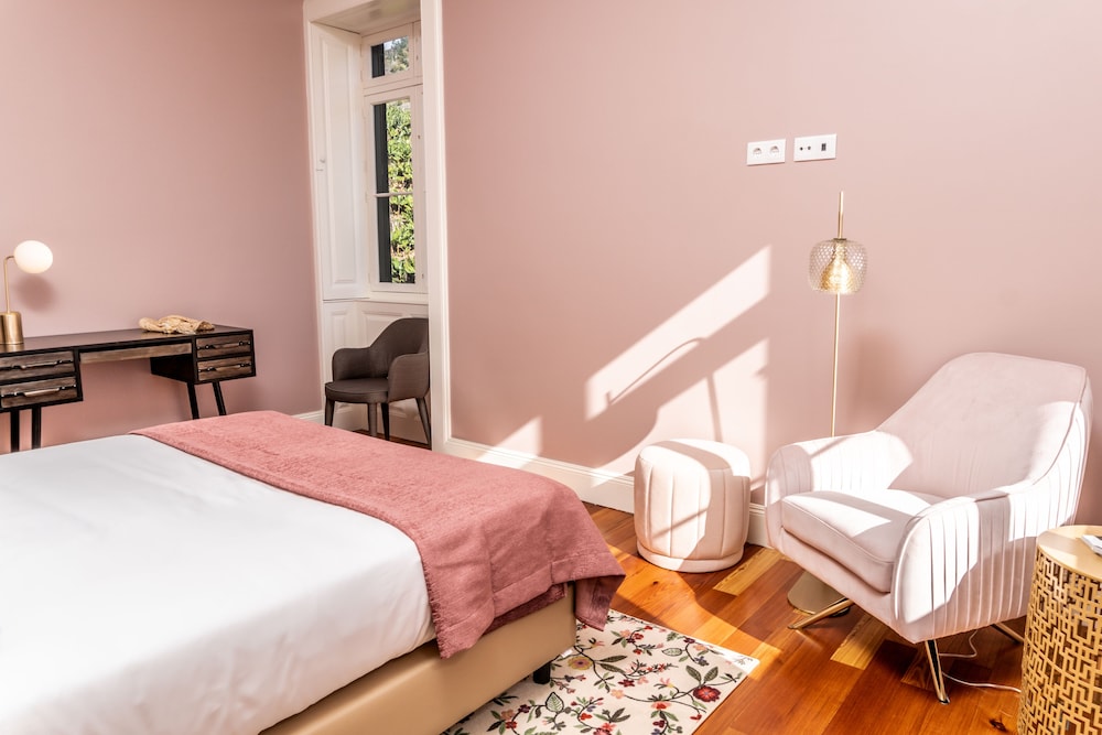 1905 Zino's Palace — Hotel rooms in Ponta do Sol, Madeira