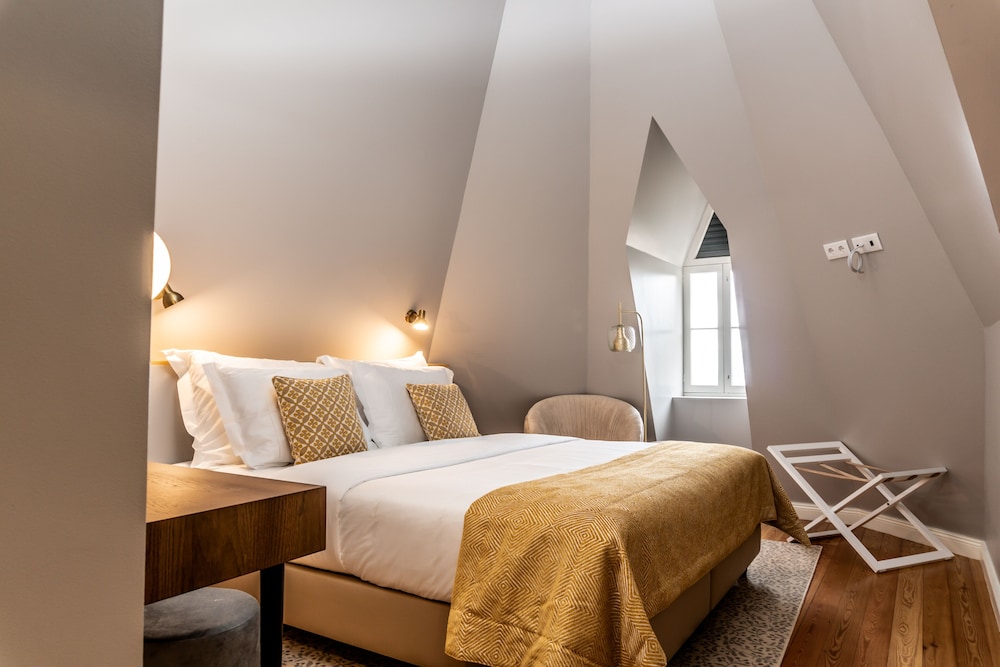 1905 Zino's Palace — Hotel rooms in Ponta do Sol, Madeira