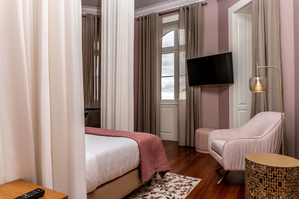 1905 Zino's Palace — Hotel rooms in Ponta do Sol, Madeira