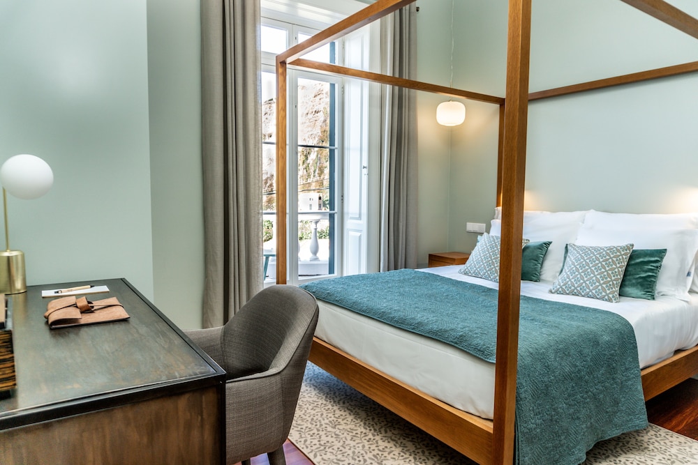 1905 Zino's Palace — Hotel rooms in Ponta do Sol, Madeira