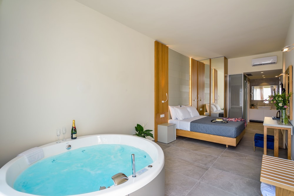 Elia Platanias — Spa in Platanias