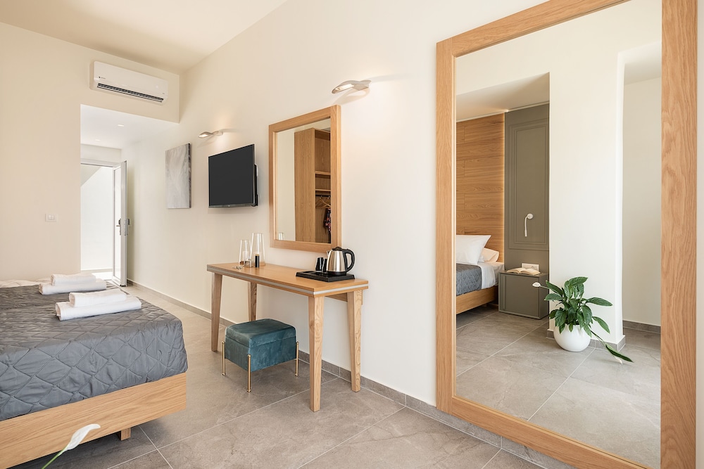 Elia Platanias — Hotel rooms in Platanias