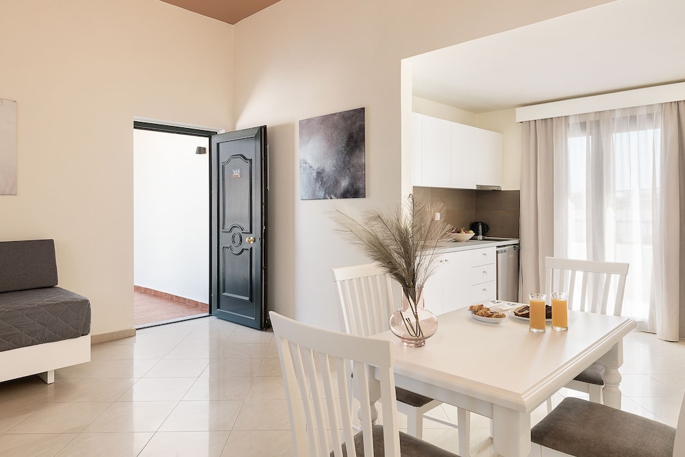 Elia Platanias — Hotel rooms in Platanias