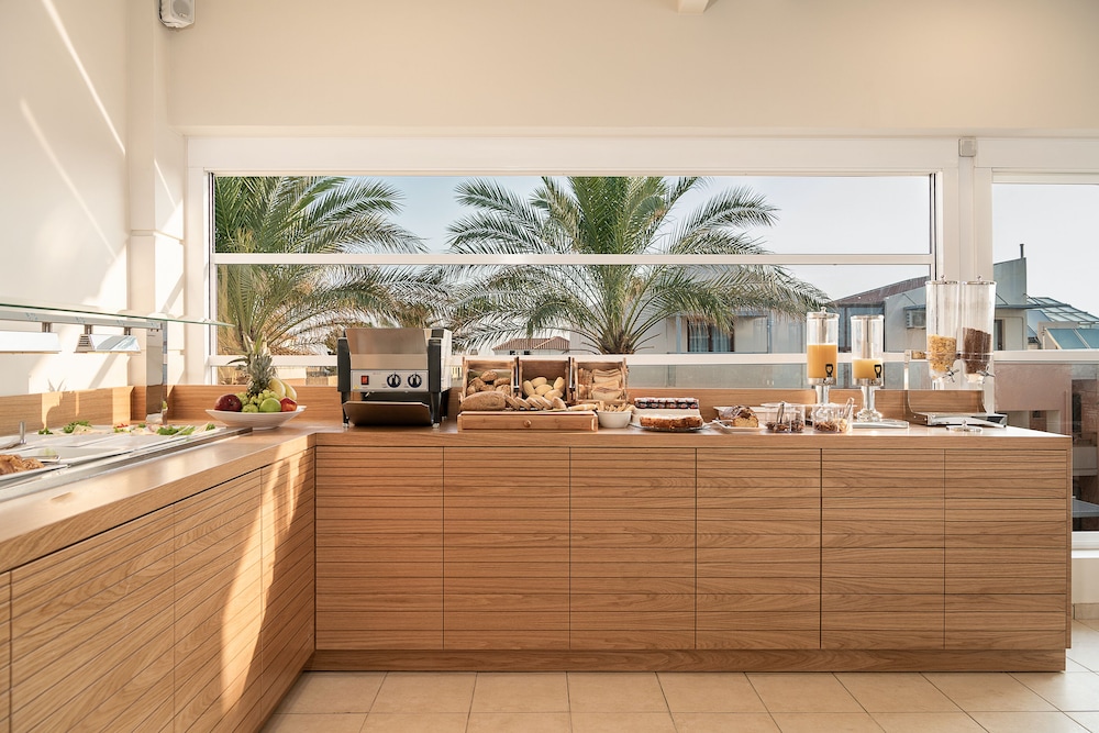 Elia Platanias — Restaurant & bars in Platanias