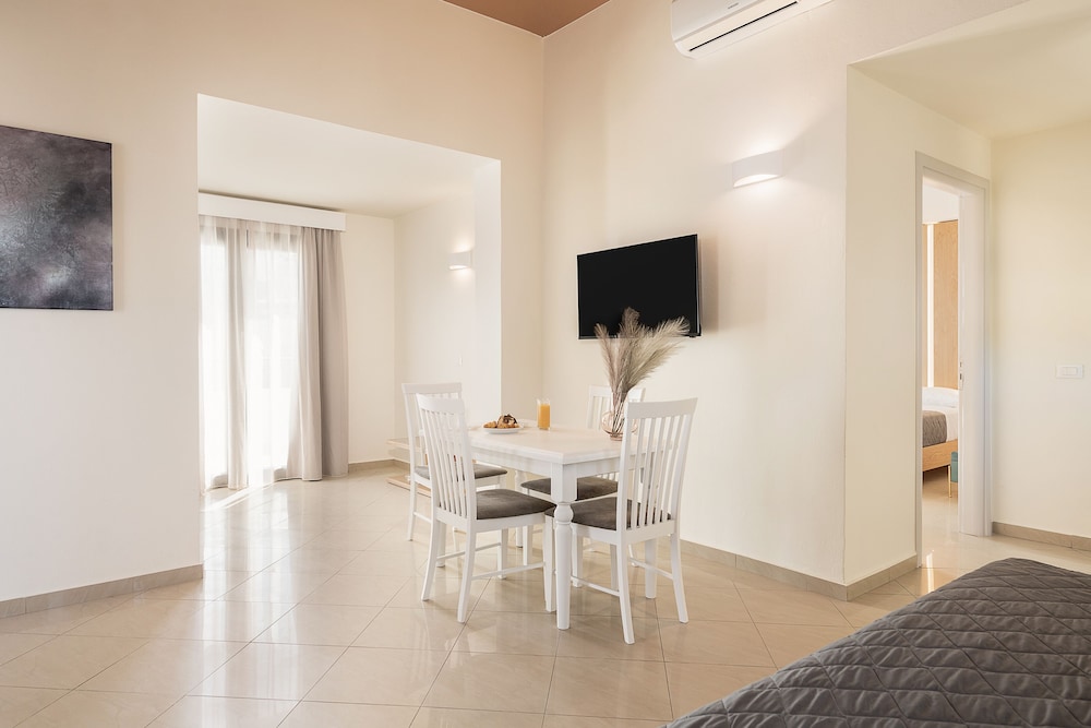 Elia Platanias — Hotel rooms in Platanias