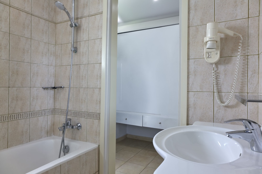 Atlantica Princess Hotel — Hotel rooms in Ialyssos, South Aegean
