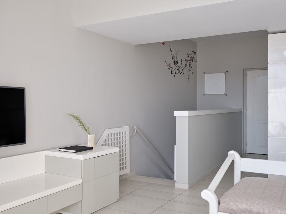 Atlantica Princess Hotel — Hotel rooms in Ialyssos, South Aegean