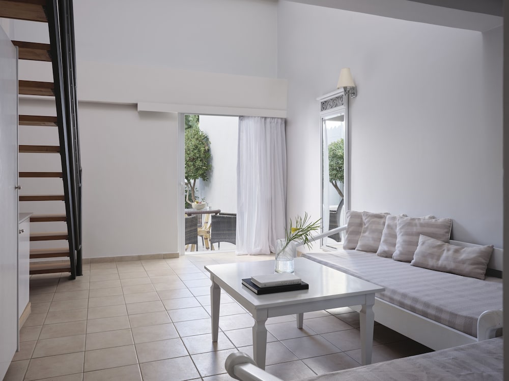 Atlantica Princess Hotel — Hotel rooms in Ialyssos, South Aegean
