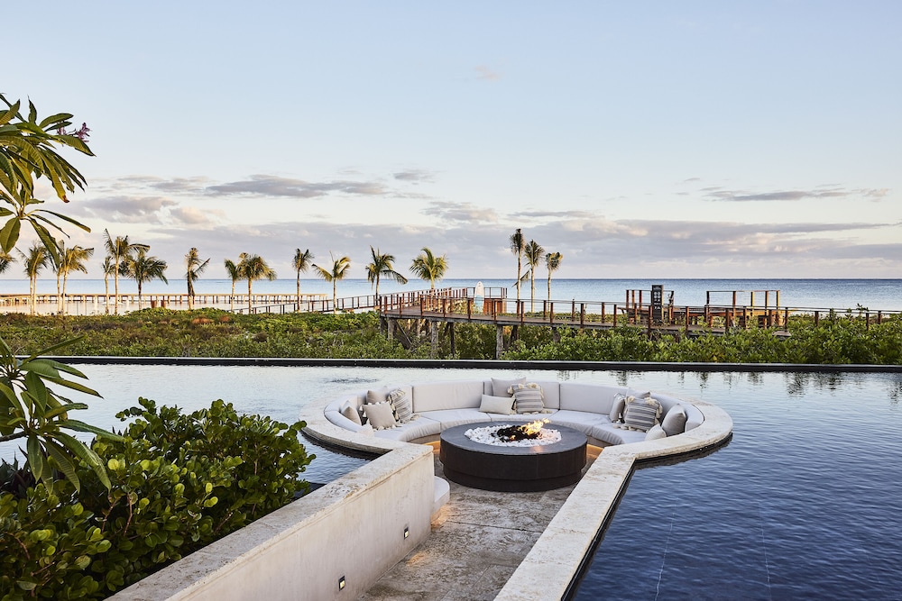 Etéreo, Auberge Collection — Swimming pool in Playa del Carmen, Quintana Roo