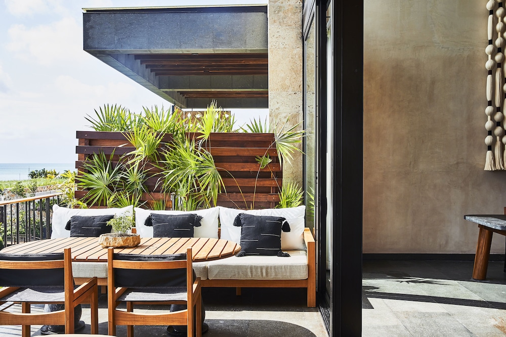 Etéreo, Auberge Collection — Hotel building in Playa del Carmen, Quintana Roo