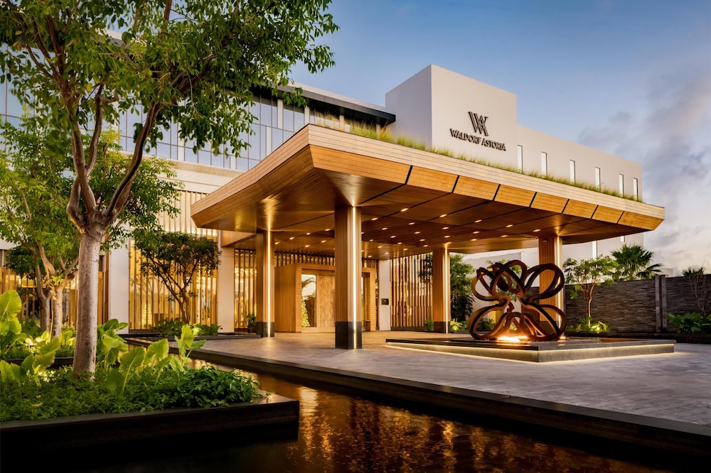 Waldorf Astoria Riviera Maya, an All-Inclusive Experience — Hotel building in Puerto Morelos, Quintana Roo