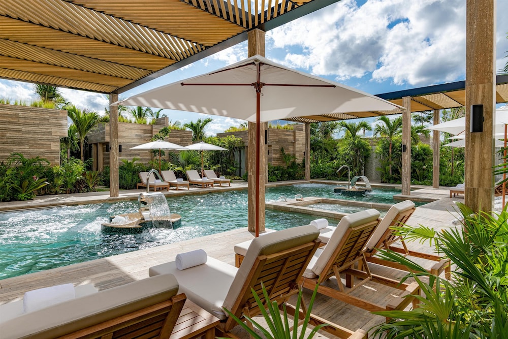 Waldorf Astoria Riviera Maya, an All-Inclusive Experience — Swimming pool in Puerto Morelos, Quintana Roo