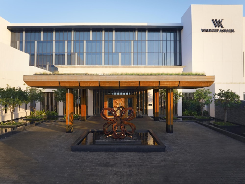Waldorf Astoria Riviera Maya, an All-Inclusive Experience — Hotel building in Puerto Morelos, Quintana Roo