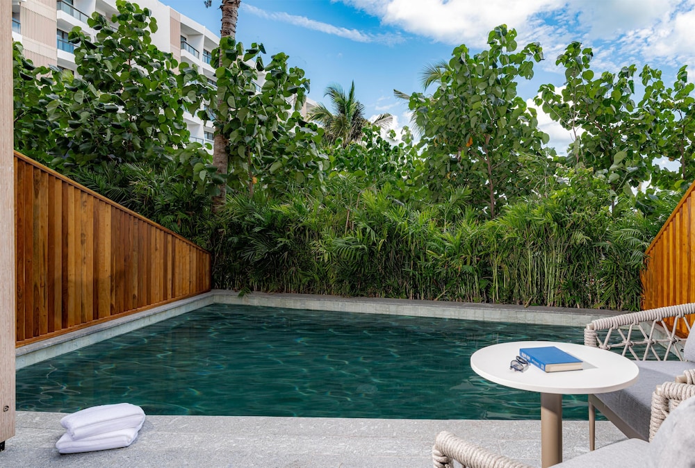 Waldorf Astoria Riviera Maya, an All-Inclusive Experience — Swimming pool in Puerto Morelos, Quintana Roo