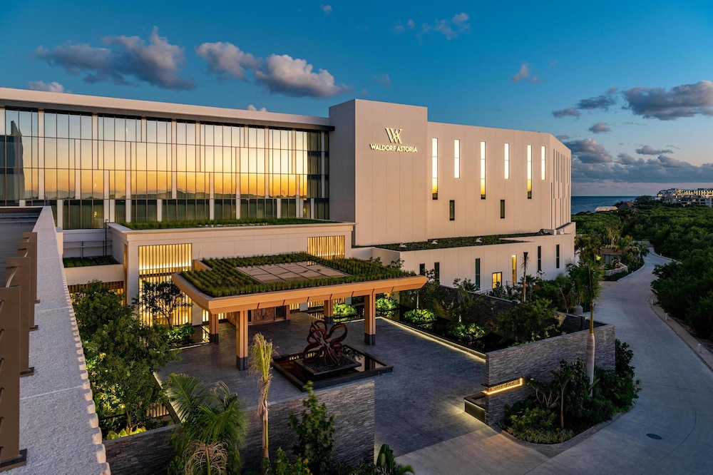 Waldorf Astoria Riviera Maya, an All-Inclusive Experience — Hotel building in Puerto Morelos, Quintana Roo