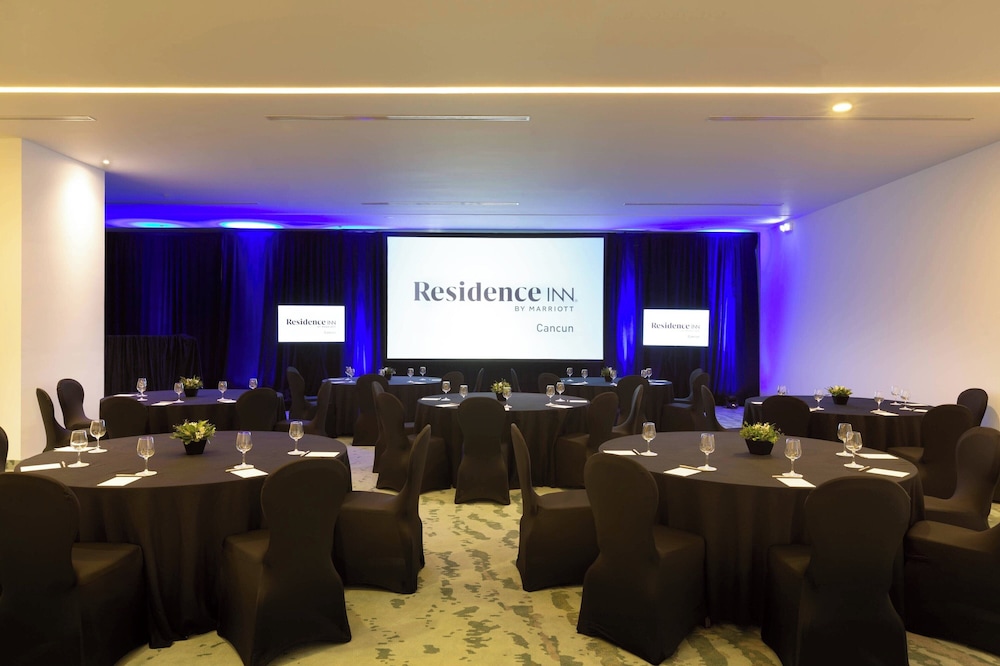 Residence Inn by Marriott Cancun Hotel Zone — Hotel building in Cancun, Quintana Roo