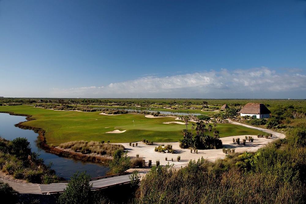 Residence Inn by Marriott Cancun Hotel Zone — Sports & recreation in Cancun, Quintana Roo