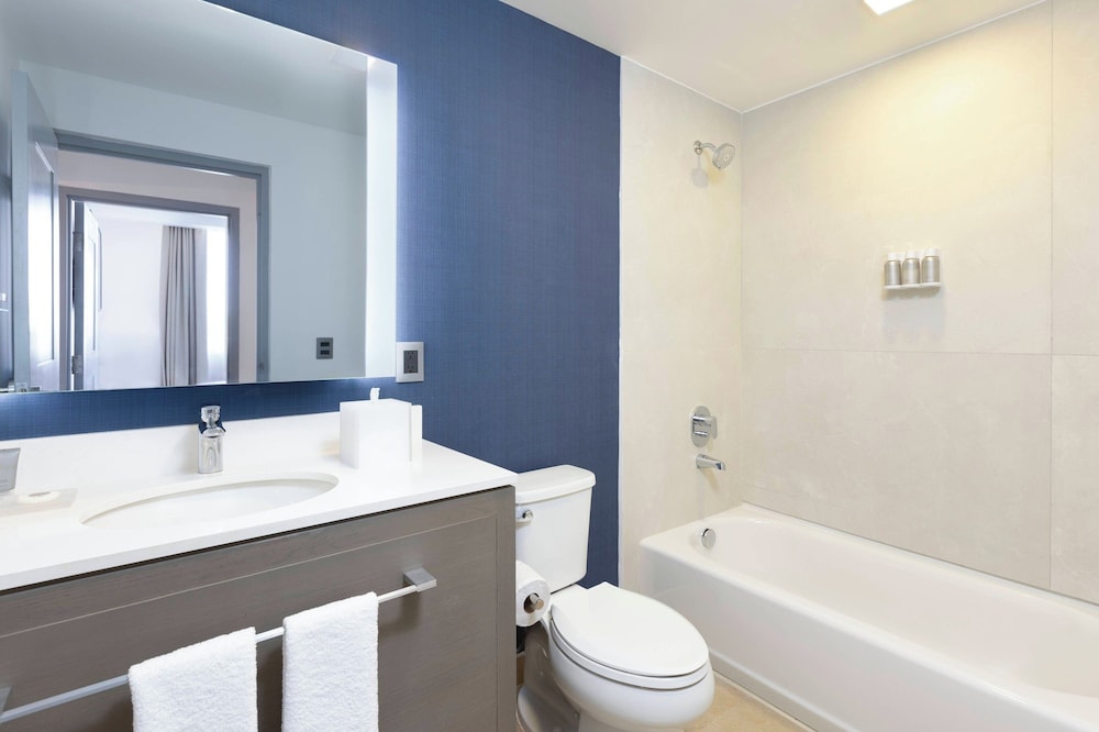 Residence Inn by Marriott Cancun Hotel Zone — Hotel rooms in Cancun, Quintana Roo