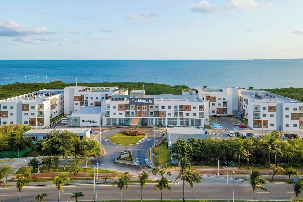 Residence Inn by Marriott Cancun Hotel Zone — Hotel building in Cancun, Quintana Roo