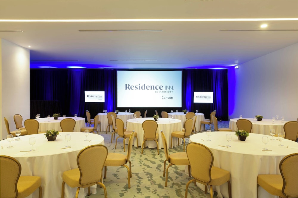 Residence Inn by Marriott Cancun Hotel Zone — Hotel building in Cancun, Quintana Roo