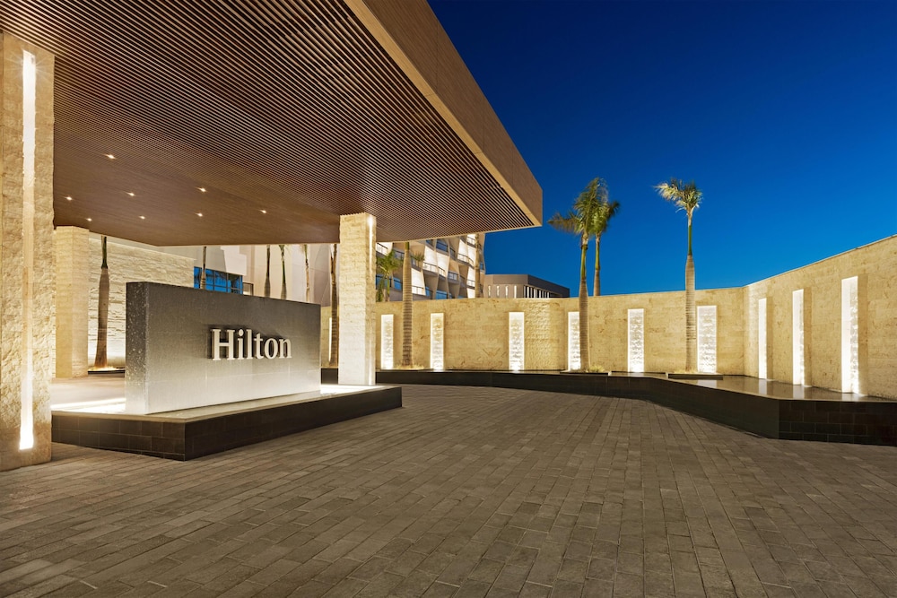 Hilton Cancun, an All-Inclusive Resort — Hotel building in Puerto Morelos, Quintana Roo