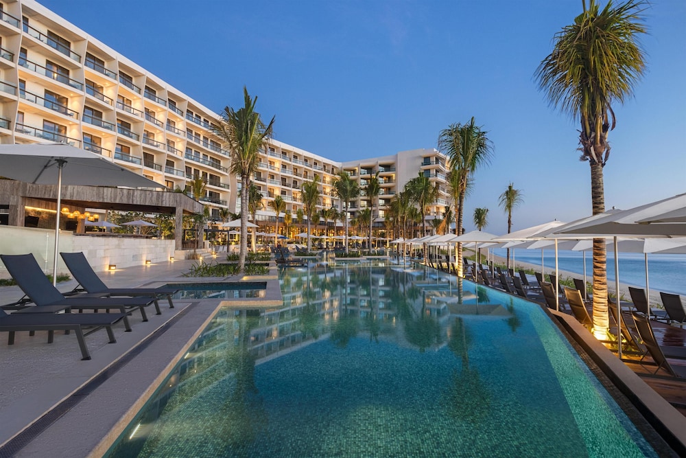 Hilton Cancun, an All-Inclusive Resort — Swimming pool in Puerto Morelos, Quintana Roo