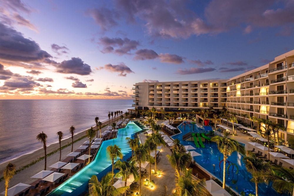 Hilton Cancun, an All-Inclusive Resort — Main photo in Puerto Morelos, Quintana Roo
