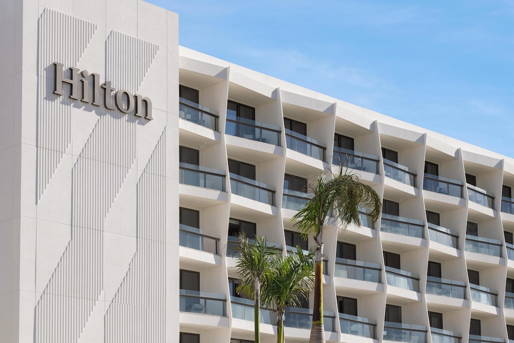 Hilton Cancun, an All-Inclusive Resort — Hotel building in Puerto Morelos, Quintana Roo