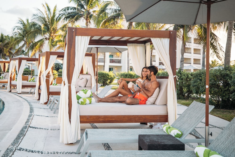 Dreams Puerto Morelos Resort & Spa - All Inclusive — Swimming pool in Puerto Morelos, Quintana Roo