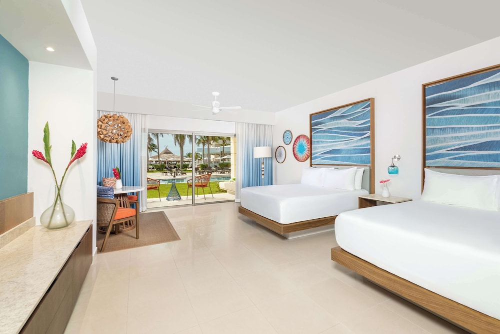 Dreams Puerto Morelos Resort & Spa - All Inclusive — Hotel rooms in Puerto Morelos, Quintana Roo