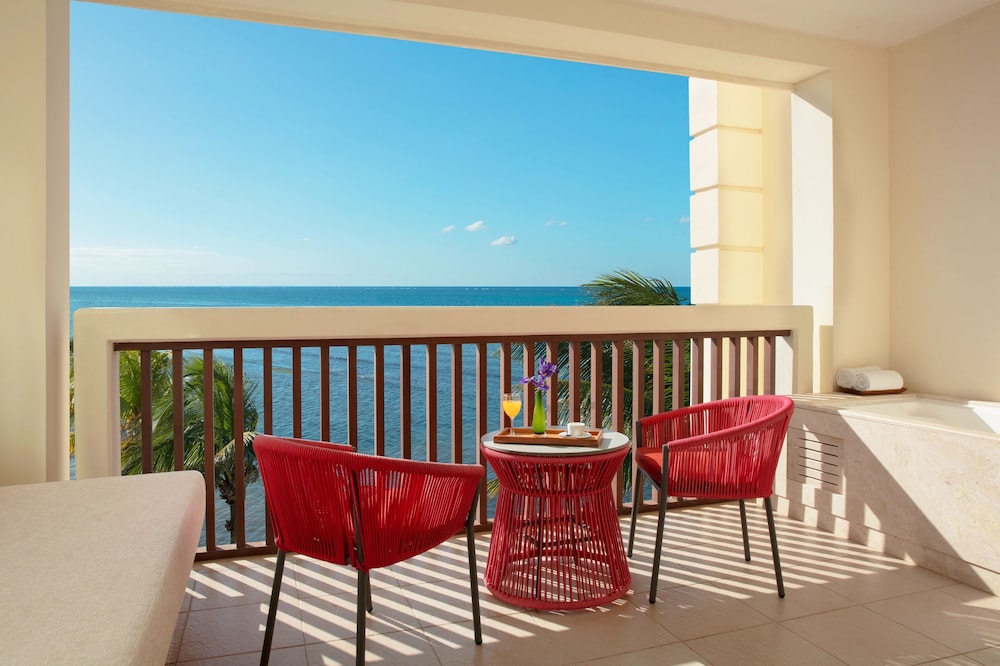Dreams Puerto Morelos Resort & Spa - All Inclusive — Hotel rooms in Puerto Morelos, Quintana Roo