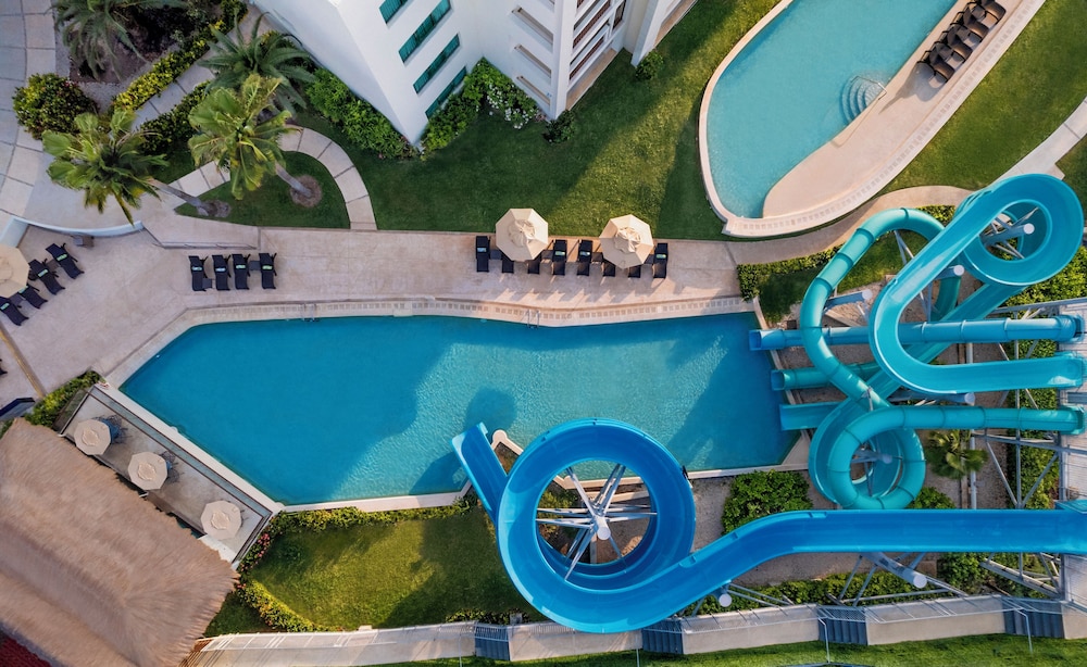 Dreams Puerto Morelos Resort & Spa - All Inclusive — Swimming pool in Puerto Morelos, Quintana Roo