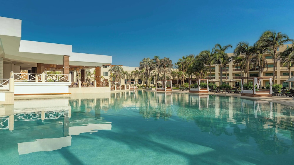 Dreams Puerto Morelos Resort & Spa - All Inclusive — Swimming pool in Puerto Morelos, Quintana Roo