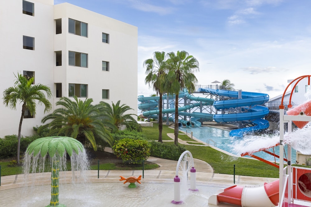 Dreams Puerto Morelos Resort & Spa - All Inclusive — Attractions for children in Puerto Morelos, Quintana Roo