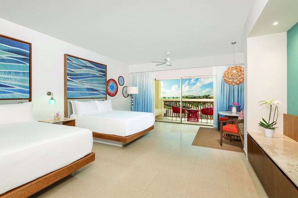 Dreams Puerto Morelos Resort & Spa - All Inclusive — Hotel rooms in Puerto Morelos, Quintana Roo