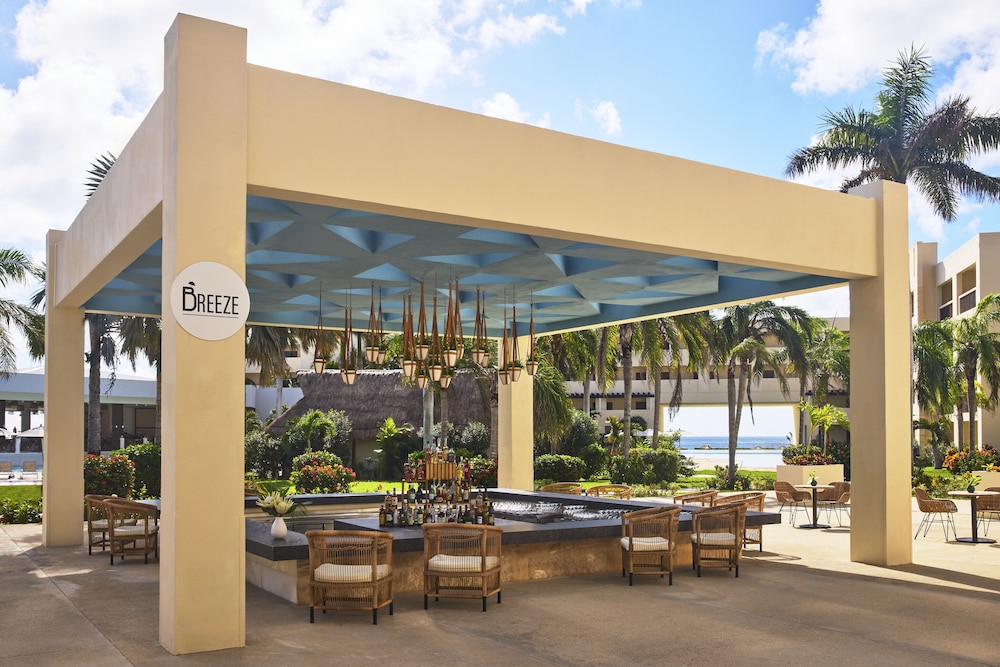 Dreams Puerto Morelos Resort & Spa - All Inclusive — Restaurant & bars in Puerto Morelos, Quintana Roo