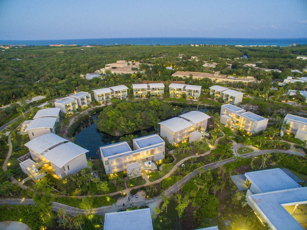 Alila Mayakoba by Hyatt — Hotel building in Playa del Carmen, Quintana Roo