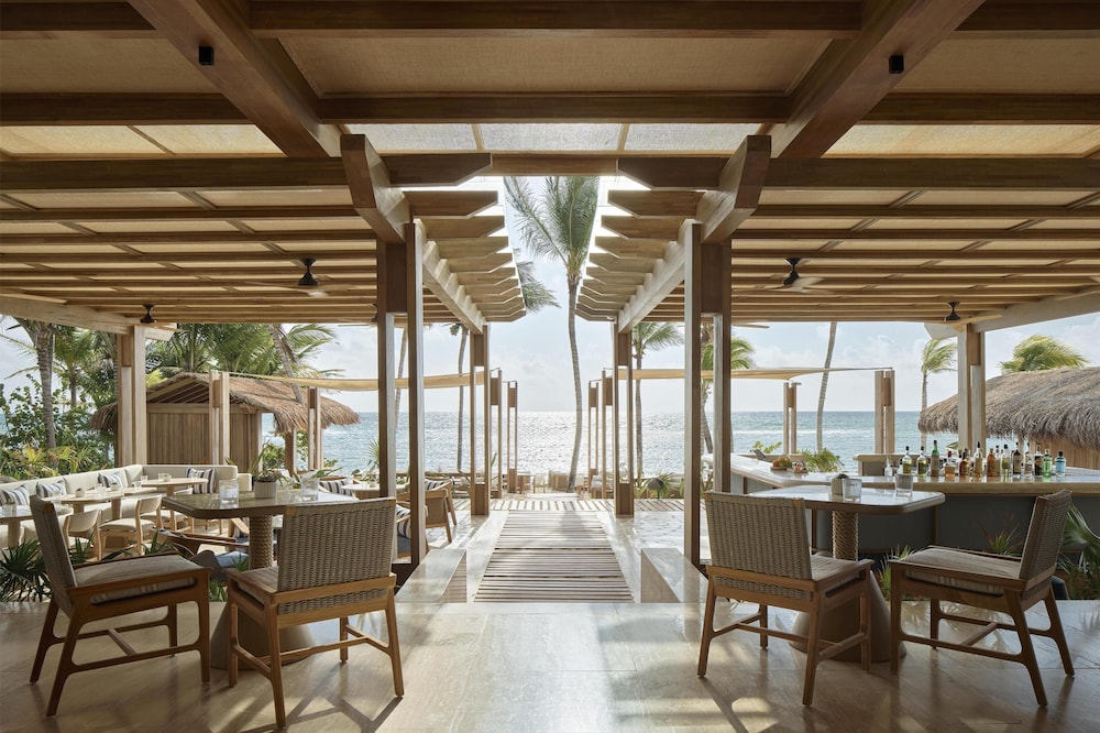Alila Mayakoba by Hyatt — Restaurant & bars in Playa del Carmen, Quintana Roo