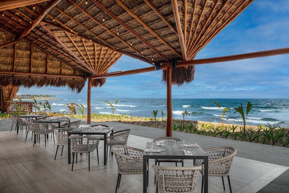 Hilton Tulum Riviera Maya All-Inclusive Resort — Restaurant & bars in Akumal, Quintana Roo