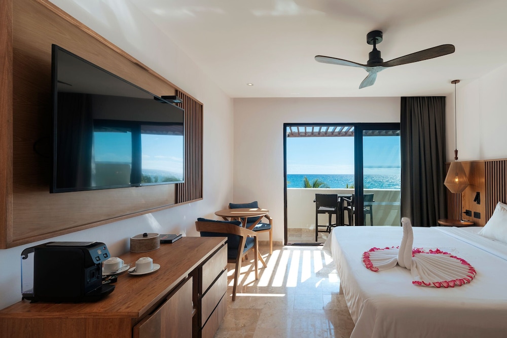 Akumal Bay Beach & Spa Resort All Inclusive — Hotel rooms in Akumal, Quintana Roo