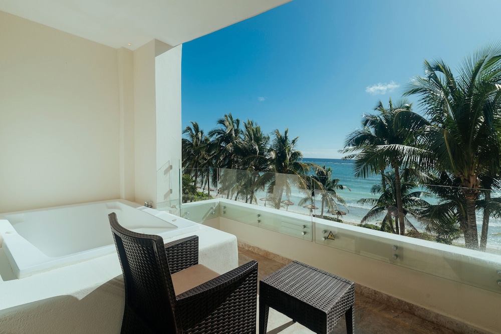 Akumal Bay Beach & Spa Resort All Inclusive — Hotel rooms in Akumal, Quintana Roo