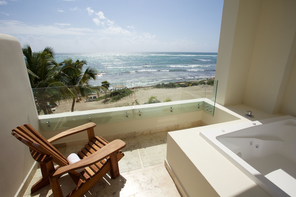 Akumal Bay Beach & Spa Resort All Inclusive — Hotel rooms in Akumal, Quintana Roo