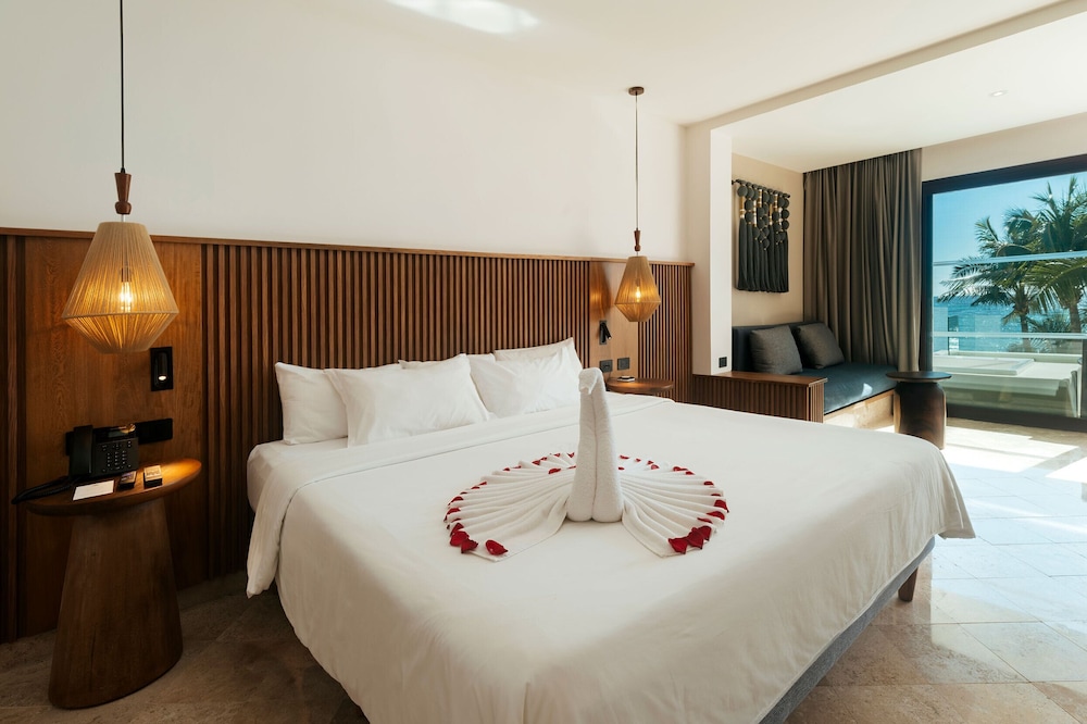 Akumal Bay Beach & Spa Resort All Inclusive — Hotel rooms in Akumal, Quintana Roo