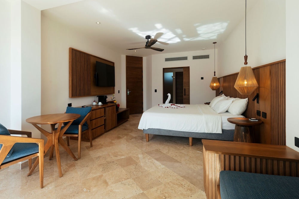 Akumal Bay Beach & Spa Resort All Inclusive — Hotel rooms in Akumal, Quintana Roo