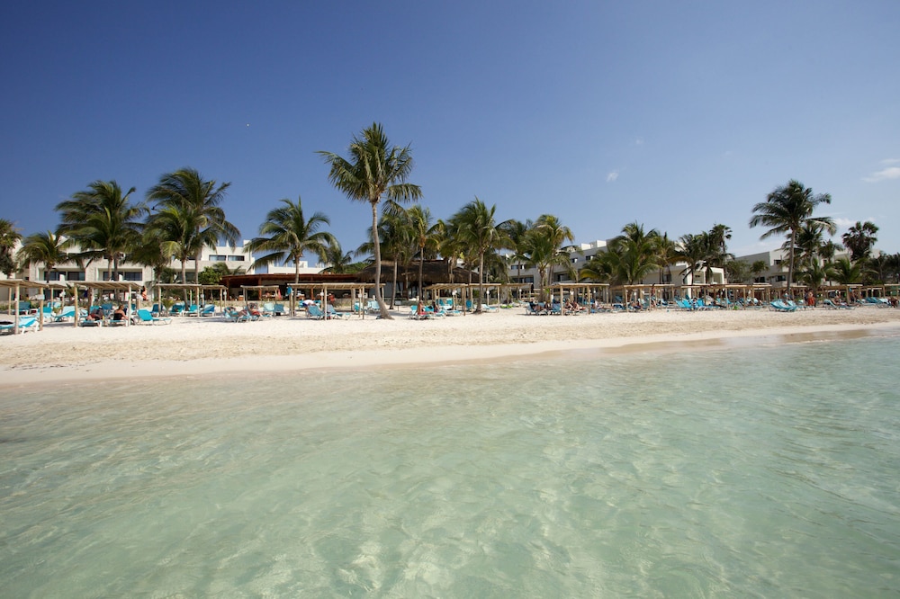 Akumal Bay Beach & Spa Resort All Inclusive — Beach in Akumal, Quintana Roo