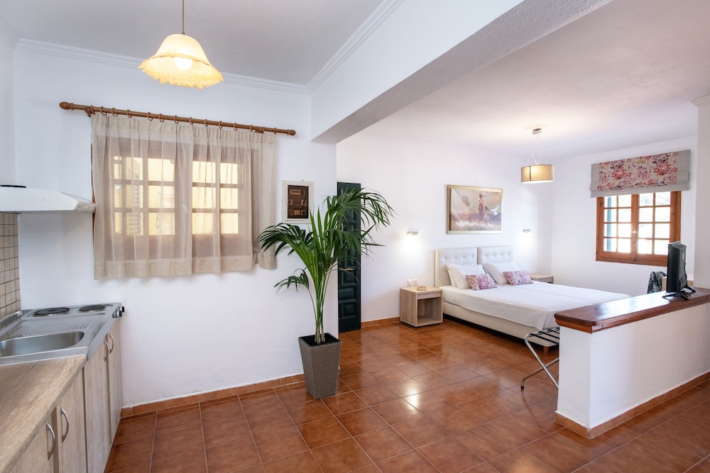 Corfu Pelagos Hotel — Hotel rooms in Moraitika, Ionian Islands